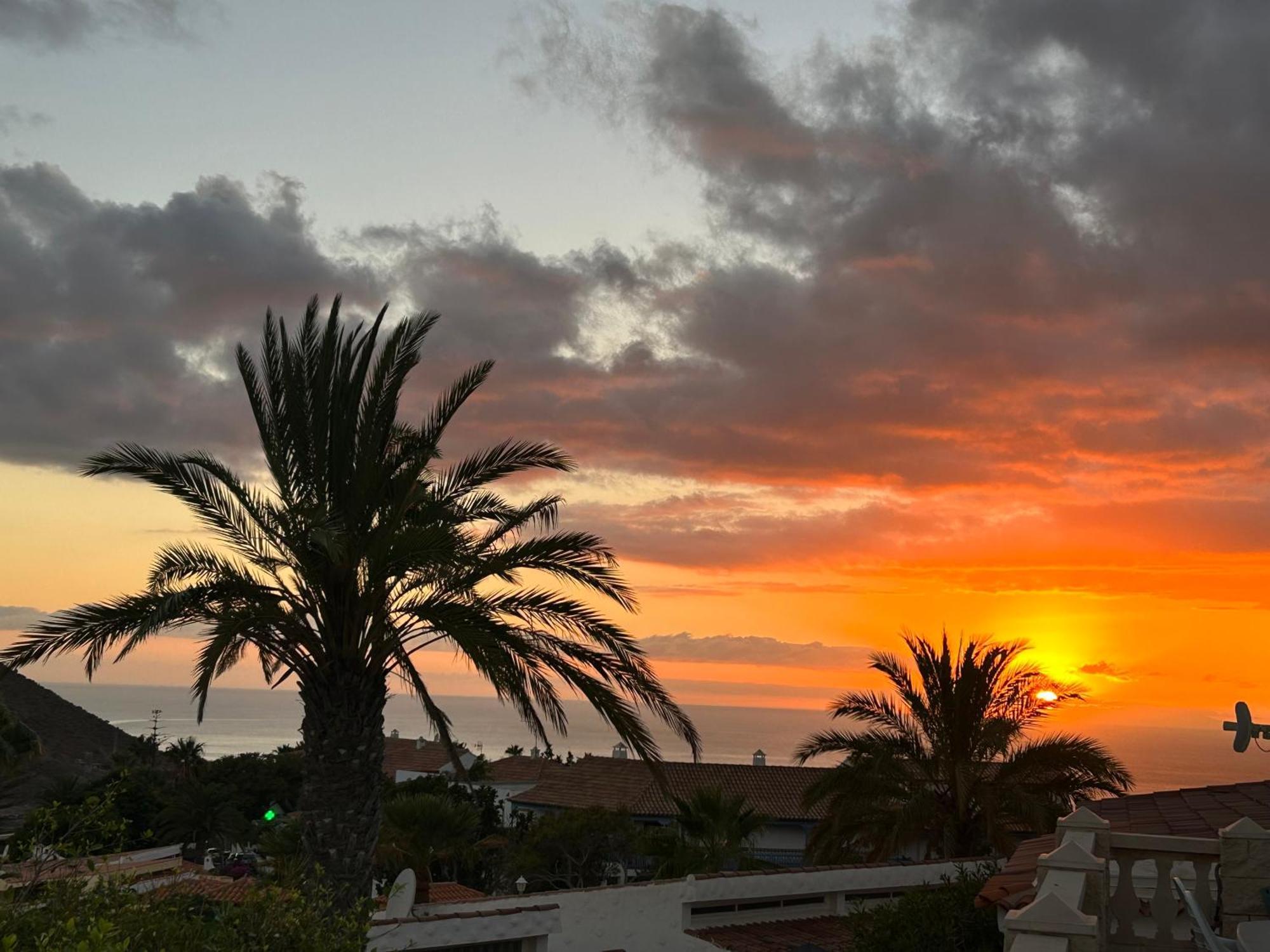 Villa Azure Horizon And Breeze - Panoramic Ocean View And Heated Pool Chayofa Bagian luar foto