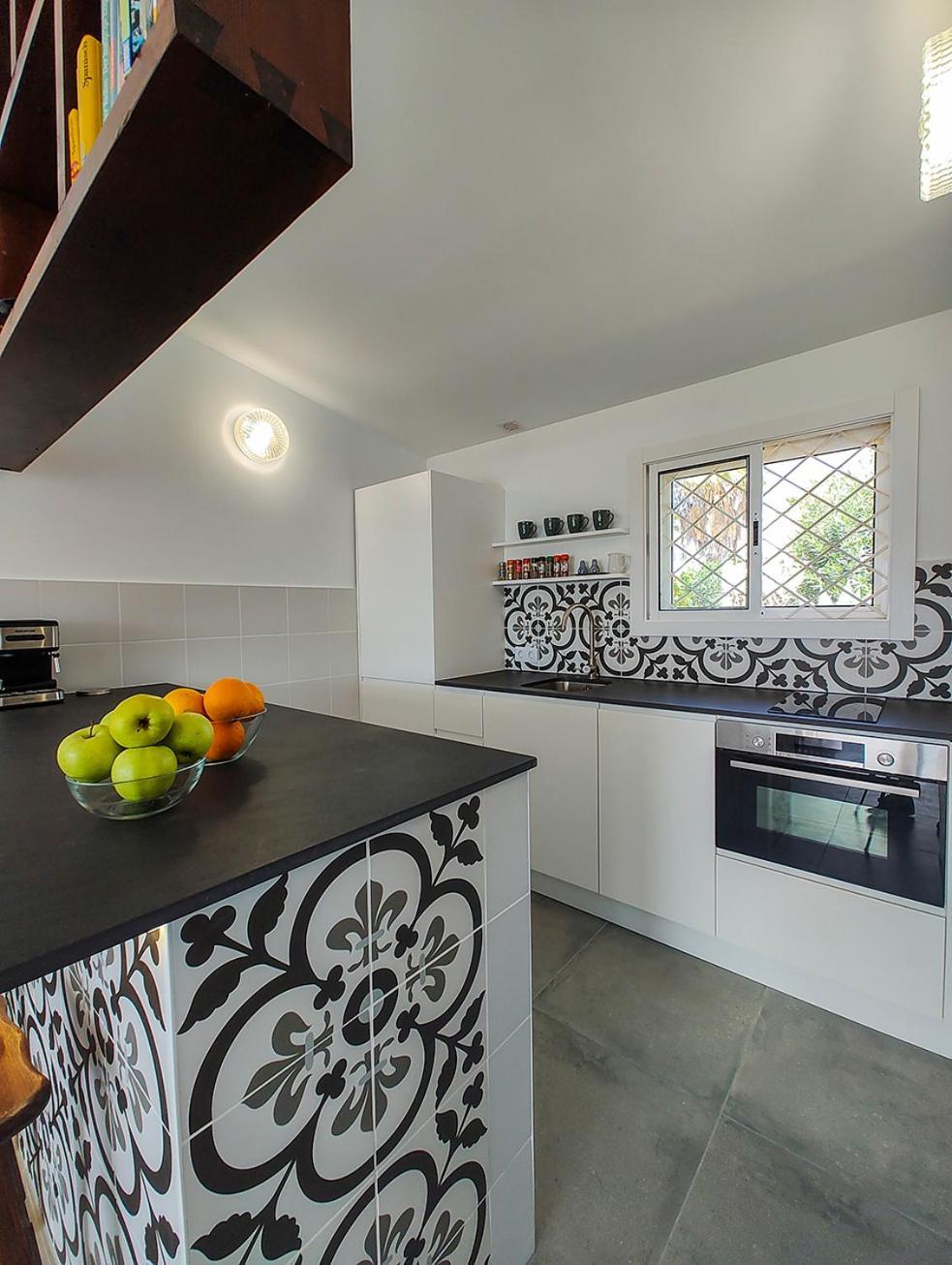Villa Azure Horizon And Breeze - Panoramic Ocean View And Heated Pool Chayofa Bagian luar foto